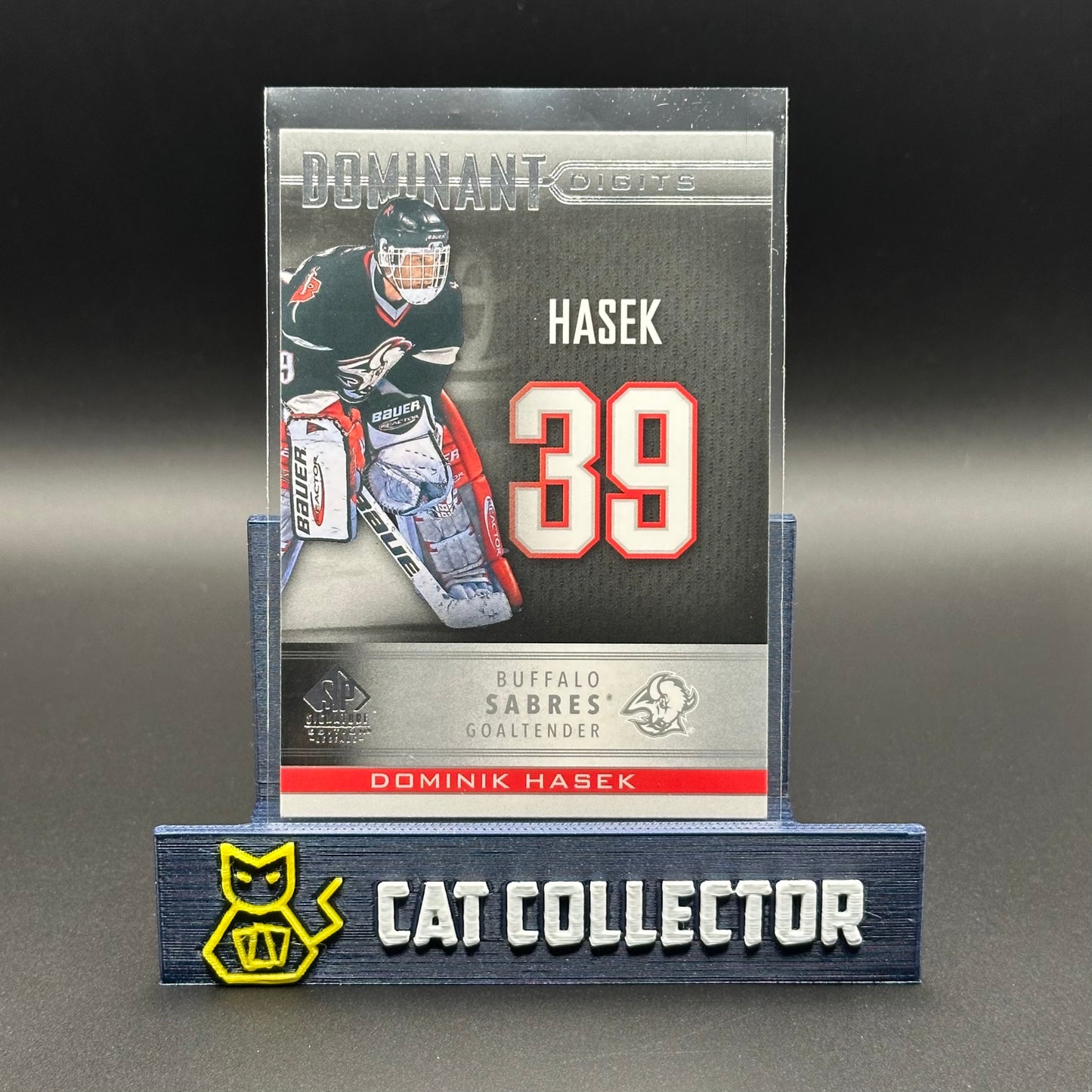 2020-21 UD SP Signature Editions Legends DOMINIK HASEK #DD-26  Dominant Digits