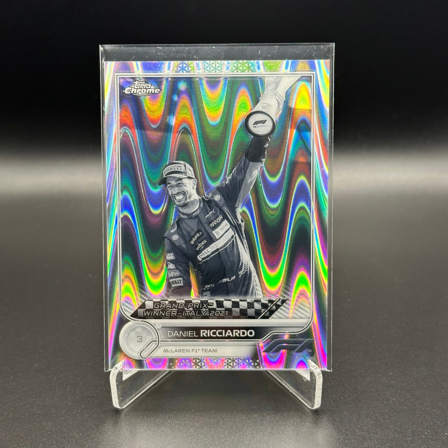 2022 Topps Chrome Formula 1 DANIEL RICCIARDO #164 Cars Black & White RayWave Refractor