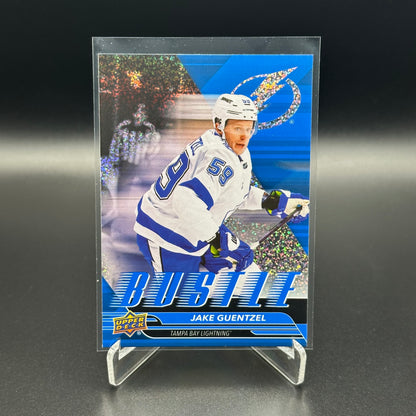 2025-26 Upper Deck Series 1 BUSTLE insert ~ Vous CHOISSISSEZ dans la liste!