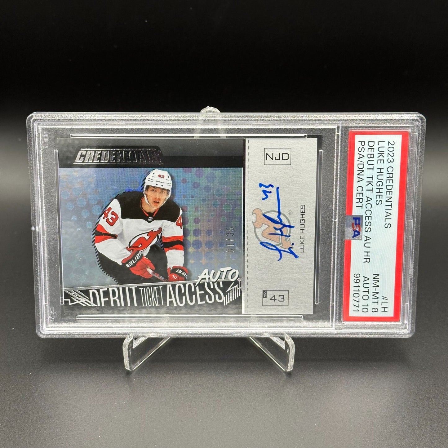 2023-24 UD Credentials LUKE HUGHES #DTAAH-LH Auto First print 1/35 RC PSA 8