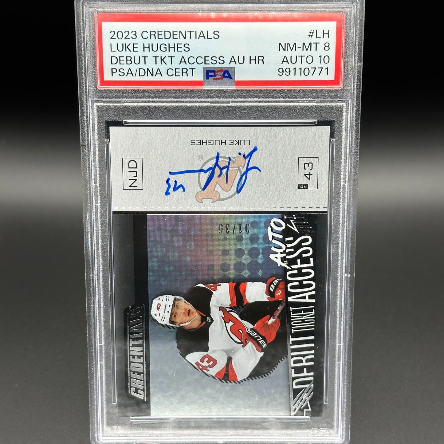 2023-24 UD Credentials LUKE HUGHES #DTAAH-LH Auto First print 1/35 RC PSA 8