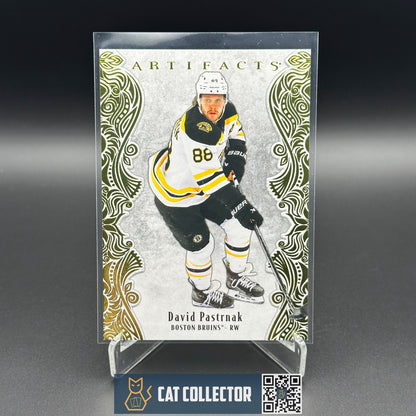 2025-26 UD Artifacts DAVID PASTRNAK #78 Yellow /50 Boston Bruins