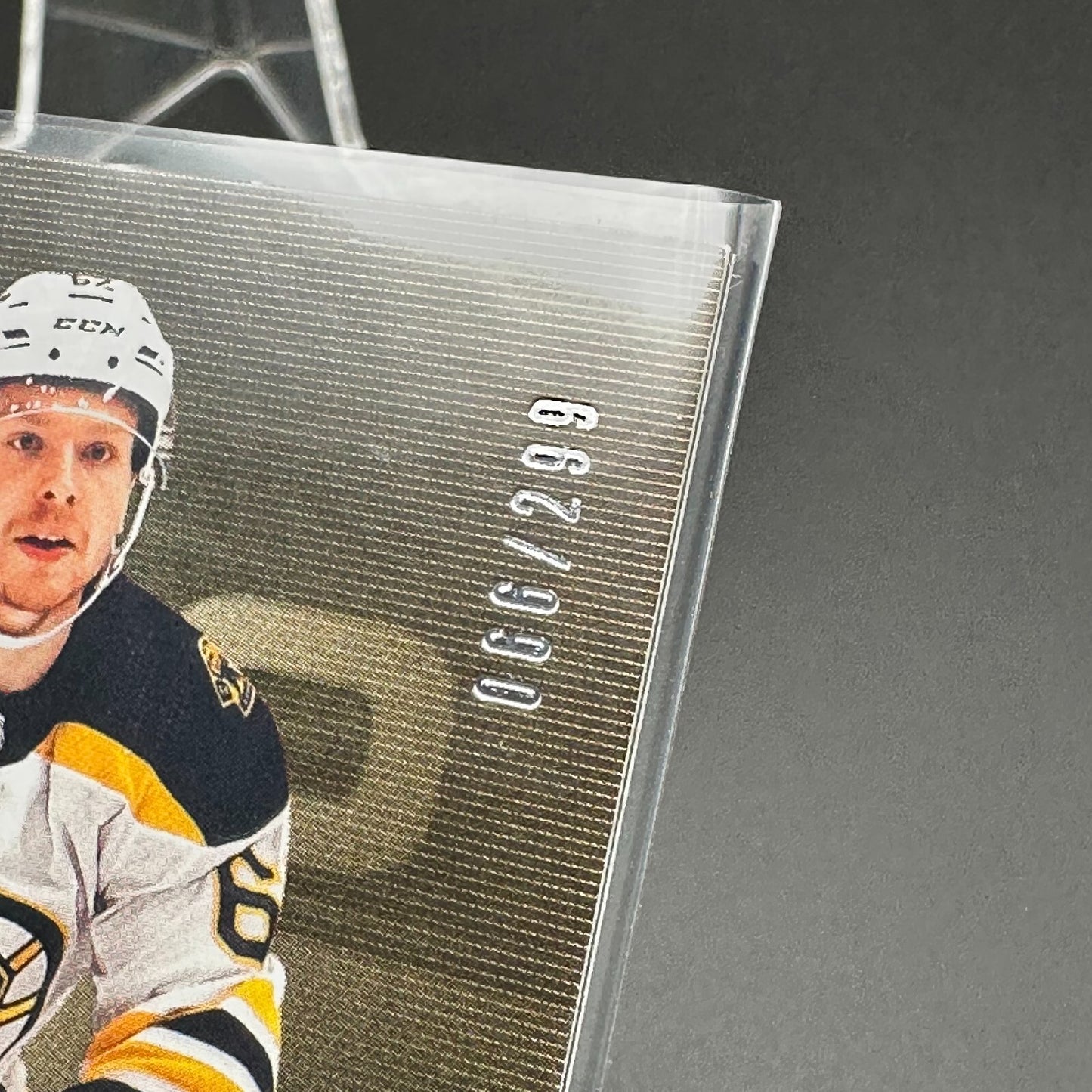 2021-22 UD Black Diamond OSKAR STEEN #LR-OS Lustrous Rookies RC /299 AUTO